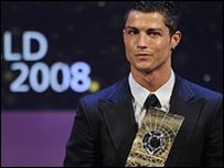 फ़ीफ़ा ने रोनाल्डों को सर्वश्रेष्ठ खिलाड़ी माना