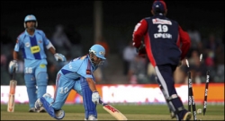 मुंबई को हराकर दिल्ली शीर्ष पर