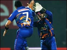 डायमंड ईगल्स सुपर आठ में