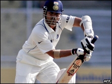 पहला टेस्ट बचाने में सफल भारत