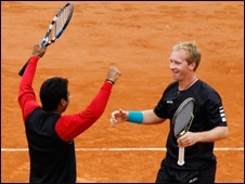 पेस-ड्लोही की जोड़ी फ़ाइनल में