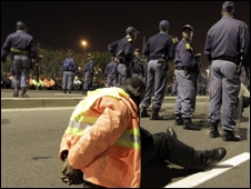 फीफा विश्व कप में सुरक्षाकर्मी हड़ताल पर