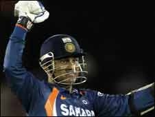 रांदिव और दिलशान को मिली सज़ा