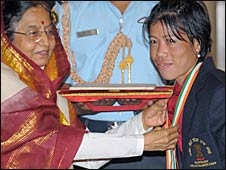 महिला मुक्‍केबाजी में पांचवीं बार चैंपियन बनीं मैरी कॉम