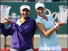 सानिया मिर्जा ने युगल ख़िताब जीता