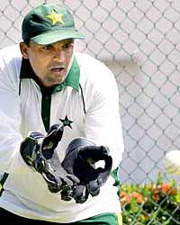 Moin Khan