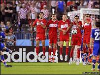 तुर्की ने यूरो कप-2008 के क्वार्टर फ़ाइनल में क्रोएशिया को पेनल्टी शूटआउट में 3-1 से हराया