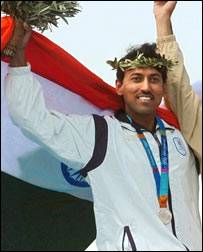 राज्यवर्धन ने एथेंस में रजत पदक जीता था