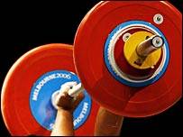 कई भारतीय भारोत्तोलकों पर प्रतिबंधित दवाओं के सेवन के कारण प्रतिबंध लगा है