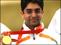 बिंद्रा ने ओलंपिक में भारत की ओर से पहला स्वर्ण जीता