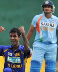 Sri Lanka cruised to a comfortable eight-wicket victory