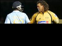 साइमंड्स के हरभजन के साथ विवाद ने खासा तूल पकड़ लिया था