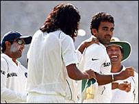 मोहाली में जीत के साथ ही भारत सीरिज़ में एक-शून्य से आगे