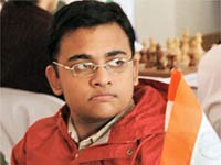 कोरस शतरंज: अभिजीत का शानदार प्रदर्शन