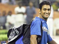 न्‍यूजीलैंड टीम का मनोबल बढ़ा: धोनी