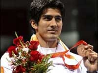 विजेंदर ने धोनी, भज्जी को लताड़ा