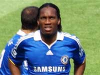 स्‍टार स्‍ट्राइकर द्रोगबा की कोहनी की हड्डी टूटी