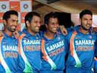 धोनी की सेना पहुंची कोलंबो, माही आज जायेंगे