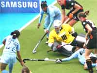 बिना कारण हॉकी खिलाड़ी को टीम से निकाला