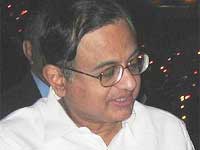 राष्ट्रमंडल खेल : आयोजन समिति के सदस्यों से मिले चिदम्बरम