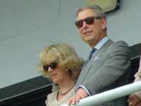 राजकुमार चार्ल्स ने खेल गांव का दौरा किया