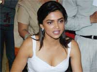 दीपिका पादुकोण पर चढ़ा CWG का बुखार