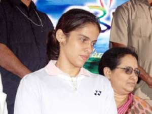 इंडिया ओपन के एकल से बाहर हुईं सायना, सौरव अगले दौर में