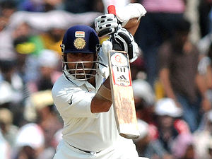 लॉर्ड्स टेस्‍ट: द्रविड़, लक्ष्‍मण आउट, लंच तक भारत 142/4