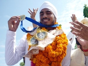 एशियन हॉकी कप विजेता हरप्रीत भव्य स्वागत