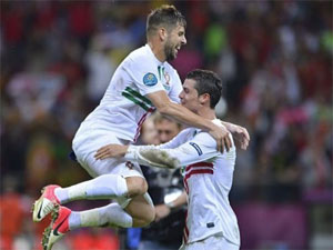 रोनाल्डो के गोल की बदौलत पुर्तगाल सेमीफाइनल में