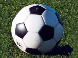 कोलकाता: फुटबॉल टूर्नामेंट के मैच में हिंसा, 40 घायल