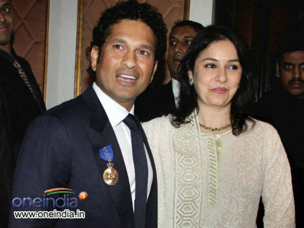 40 के हुए शतकवीर सचिन तेंदुलकर, दीजिये बधाईयां