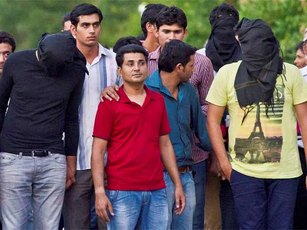 मुंबई के तीन होटल-पबों के कैमरे खोलेंगे कई राज