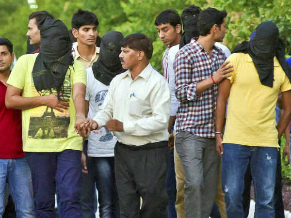 कास्‍ट डायरेक्‍टर ने भेजी थीं श्रीसंत को लड़कियों की लिस्‍ट