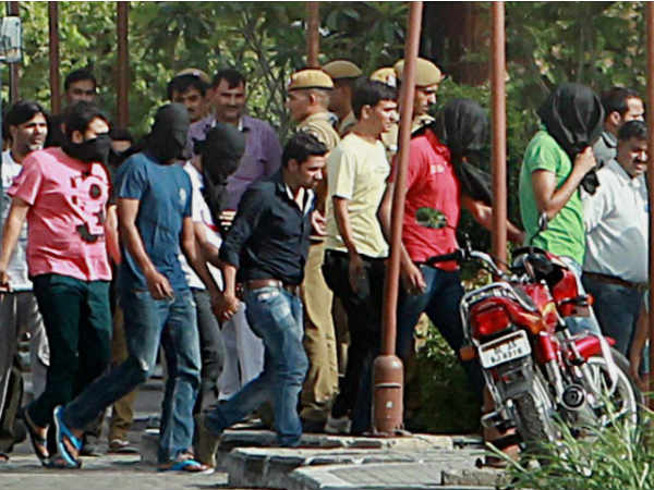 स्‍पॉट फिक्सिंग में शामिल सेल‍िब्रिटी