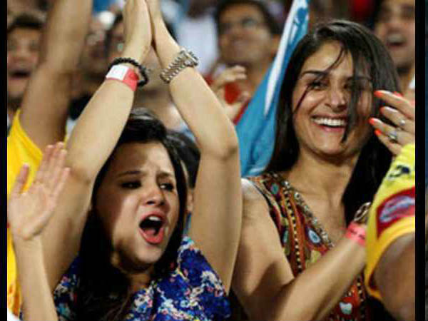 शाम तक पूछताछ करना चाहती है मुंबई पुलिस 