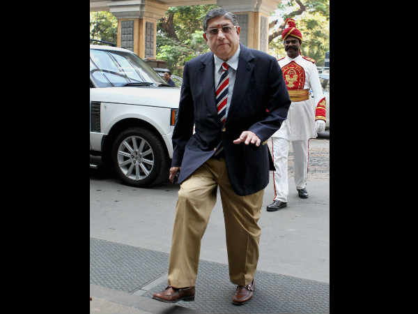 श्रीनिवासन बीसीसीआई अध्‍यक्ष पद पर बने रहेंगे