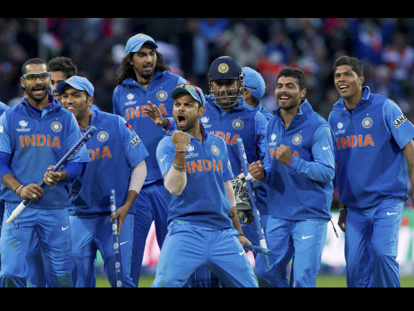 कप्‍तान धोनी ने फाइनल में अपनाई 'मुर्गा फंसाओ' तकनीक