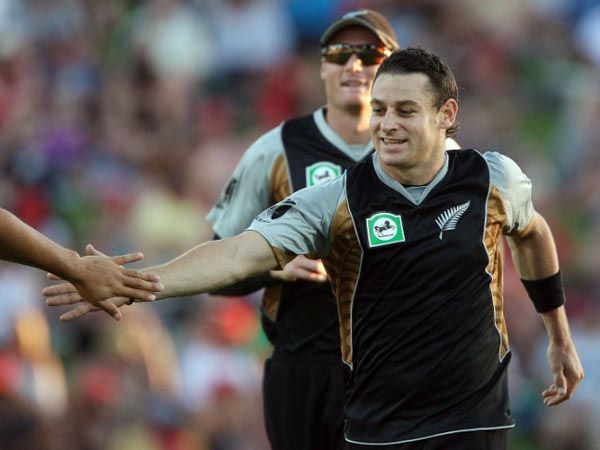 एक साल के लिए अनुबंधित होंगे खिलाड़ी 