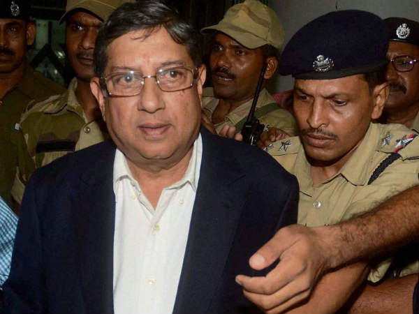 गावस्‍कर बीसीसीआई का काम संभालें: सुप्रीम कोर्ट