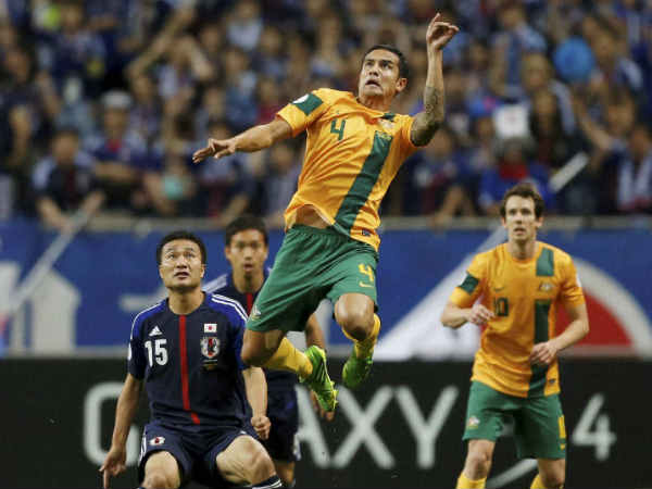 फीफा के मैच के दौरान खिलाड़ी