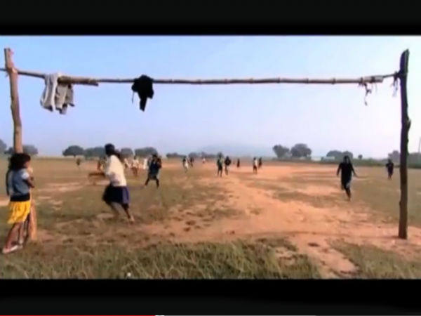 इन लड़कियों पर भी एक नजर डालें फीफा की चमकदमक के दीवाने