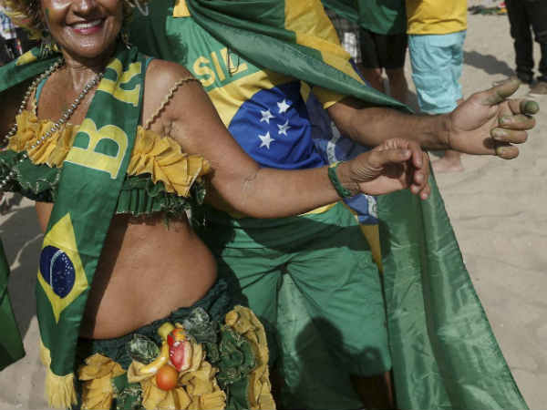 प्रोफेशनल्स भी कर रहीं यह जॉब