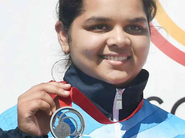 मलाइका की 'चांदी' 