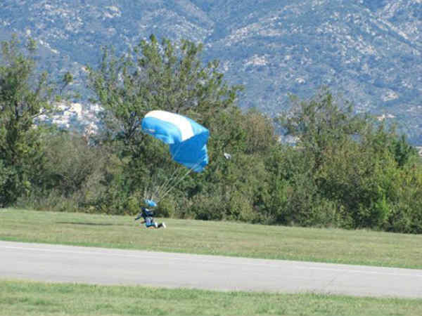  माइनस 38 डिग्री में 11500 फीट से छलांग