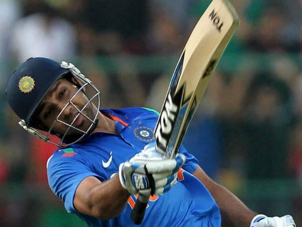 फिंगर फ्रेक्चर के कारण रोहित शर्मा इंग्लैंड दौरे से आउट, मुरली विजय इन