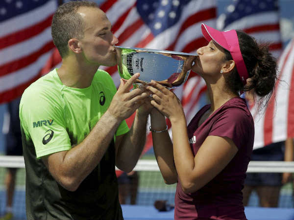 एबिगेल और गोंजालेस को हराया