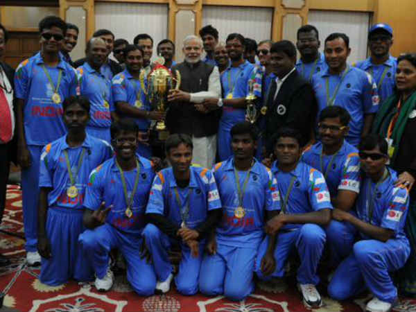 पाक को पटककर नेत्रहीनों का वर्ल्‍ड कप जीतने वाली क्रिकेट टीम को मोदी का सलाम