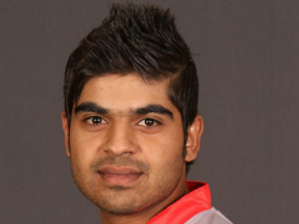 पाकिस्तानी खिलाड़ी हैरिस सोहैल के पीछे पड़ा भूत, चढ़ा तेज बुखार