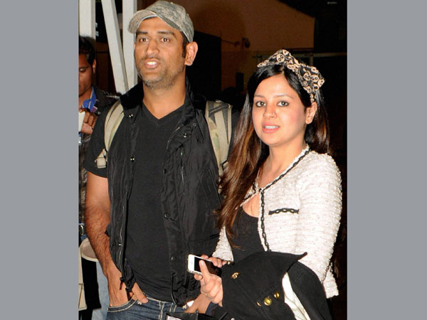 बेटी से ज्यादा धोनी के लिए विश्वकप महत्वपूर्ण, नहीं आयेंगे इंडिया